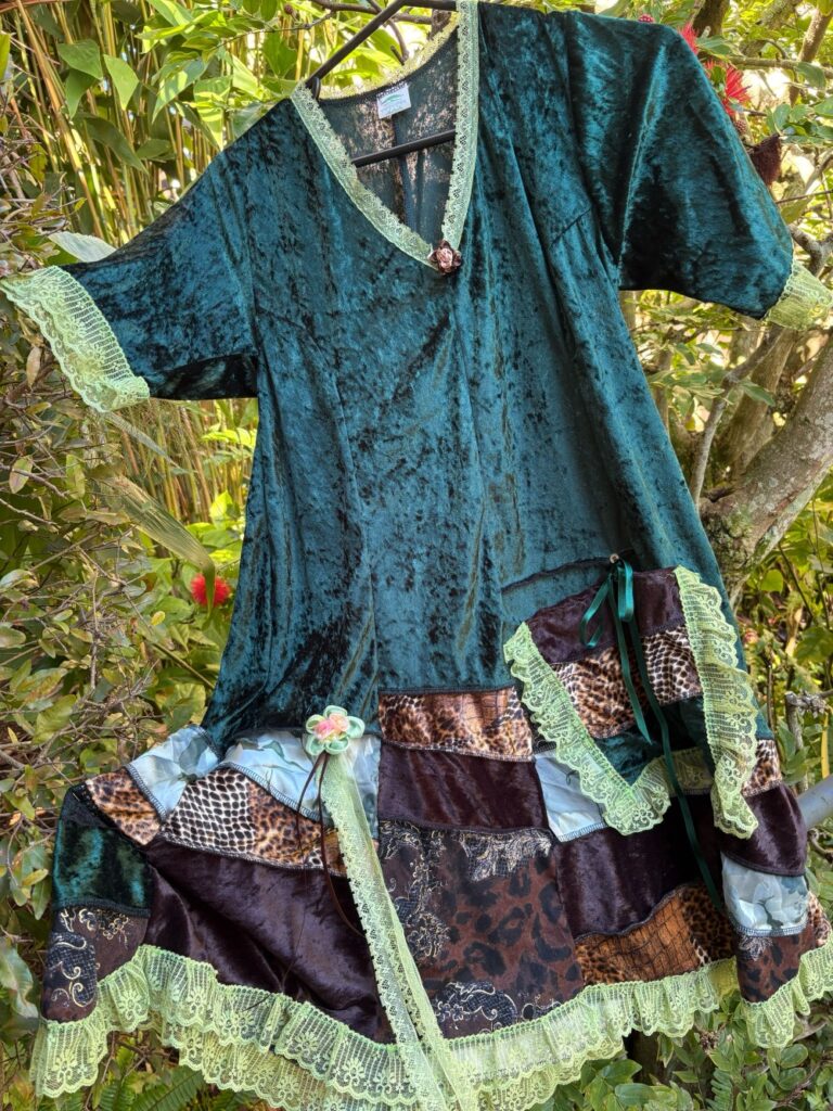 Deep Sweetheart Neck Empire Boho Dresses Green